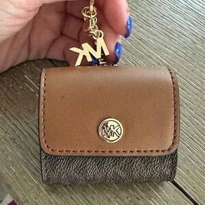 Michael Kors Apple AirPod Pro 1 & 2 Case